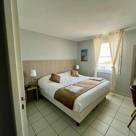 Hotel Les Arcades Saintes-Maries-de-la-Mer Exteriör bild