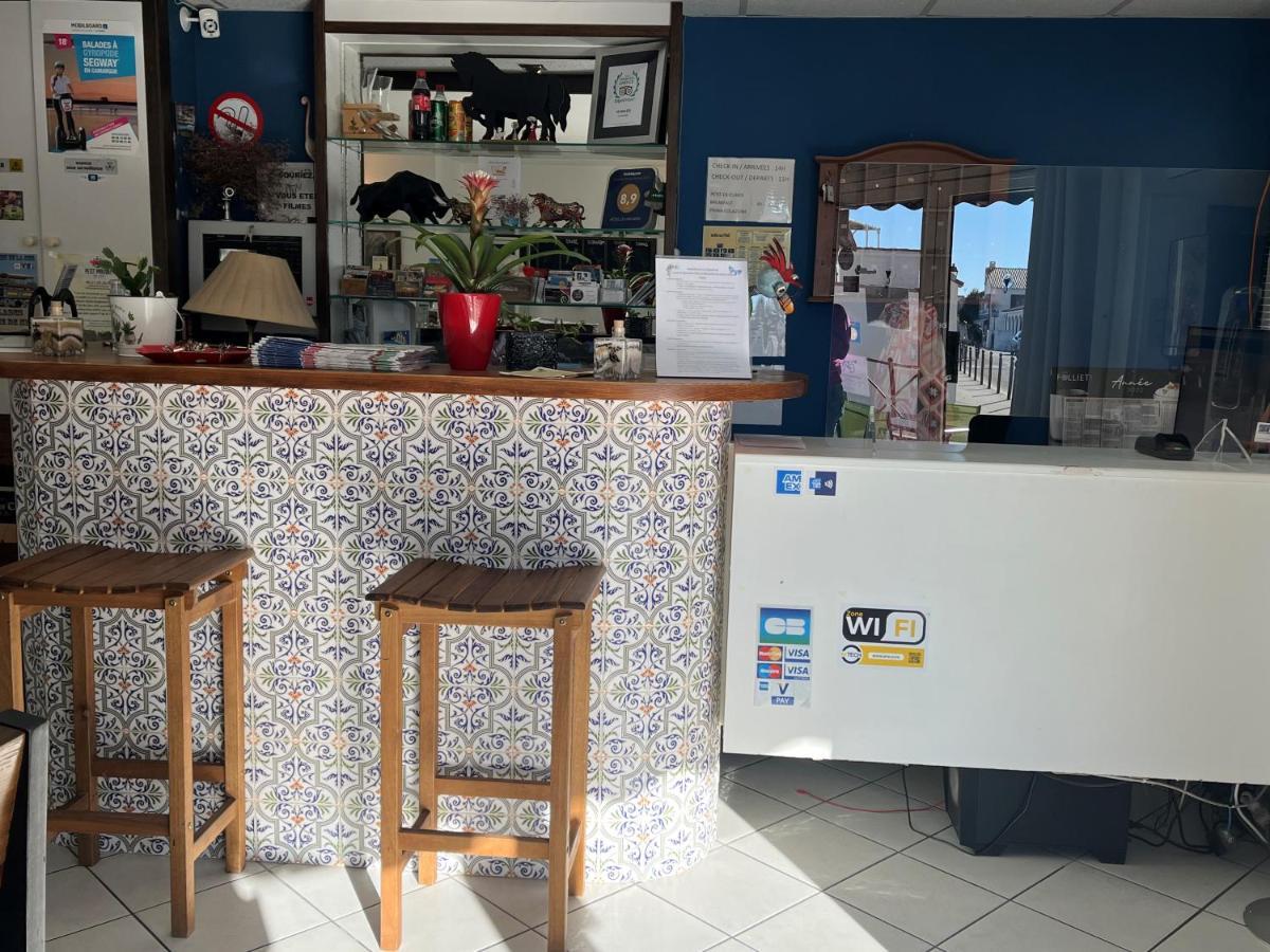 Hotel Les Arcades Saintes-Maries-de-la-Mer Exteriör bild