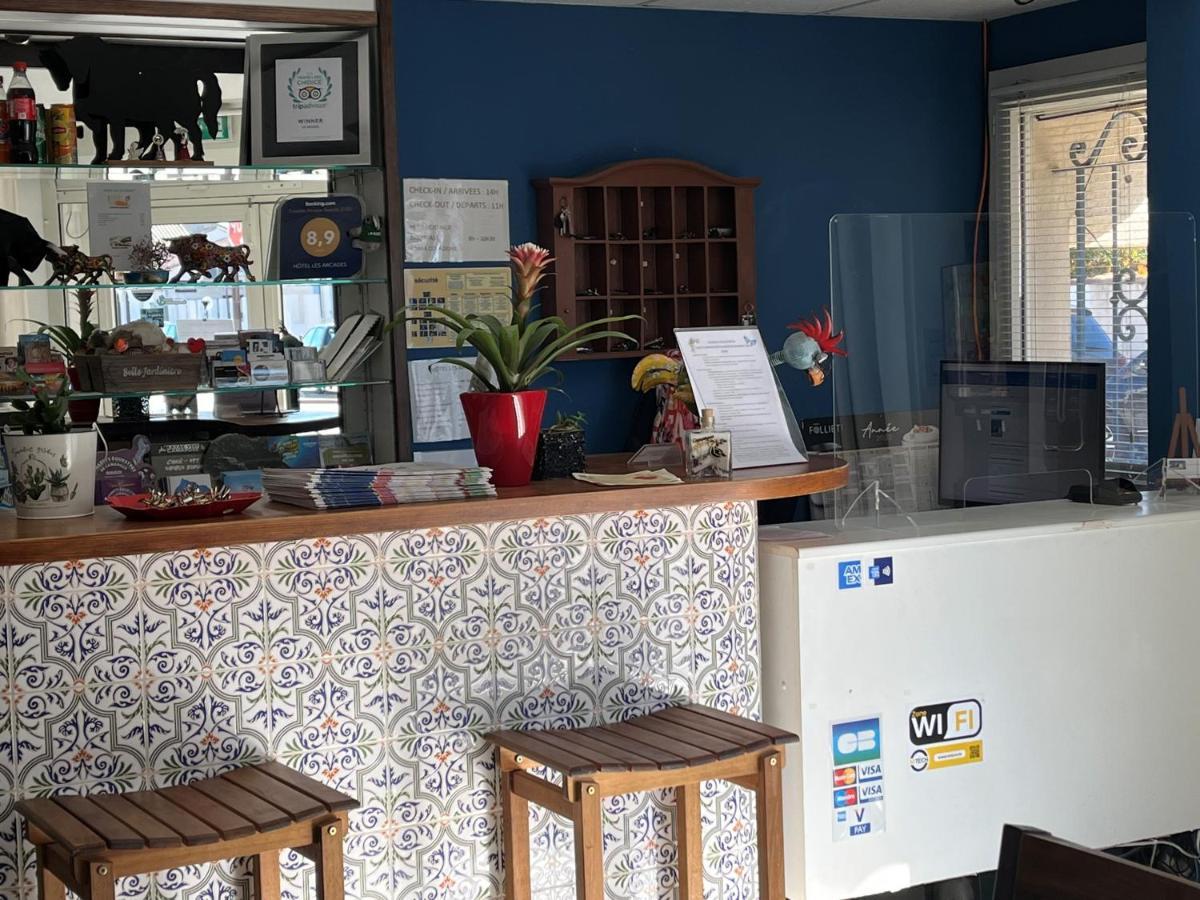 Hotel Les Arcades Saintes-Maries-de-la-Mer Exteriör bild