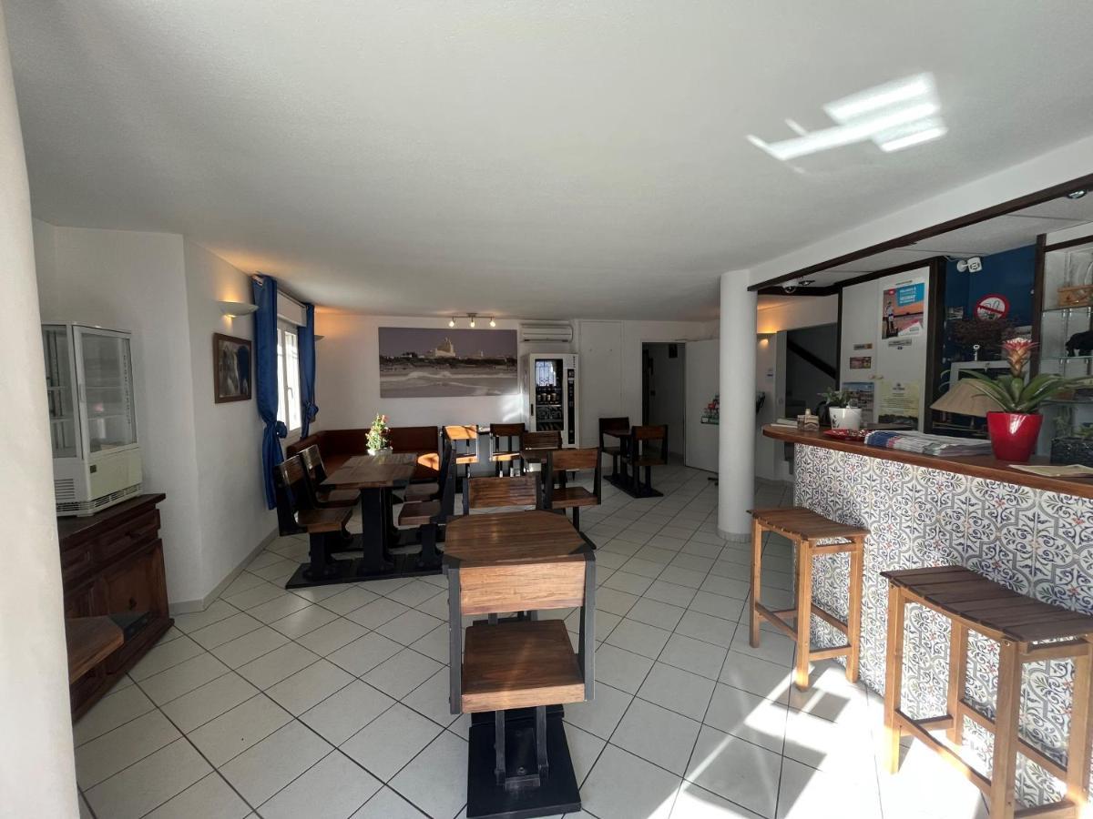 Hotel Les Arcades Saintes-Maries-de-la-Mer Exteriör bild