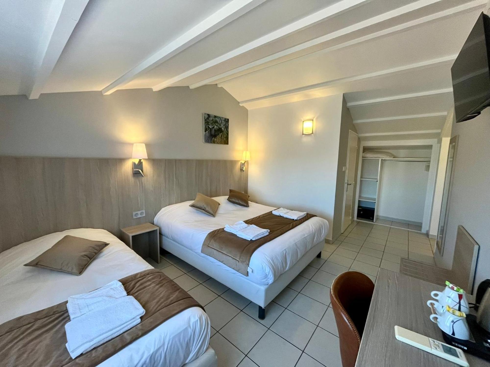 Hotel Les Arcades Saintes-Maries-de-la-Mer Exteriör bild