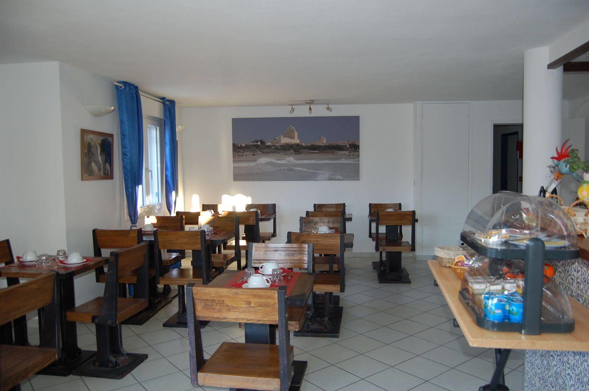 Hotel Les Arcades Saintes-Maries-de-la-Mer Exteriör bild