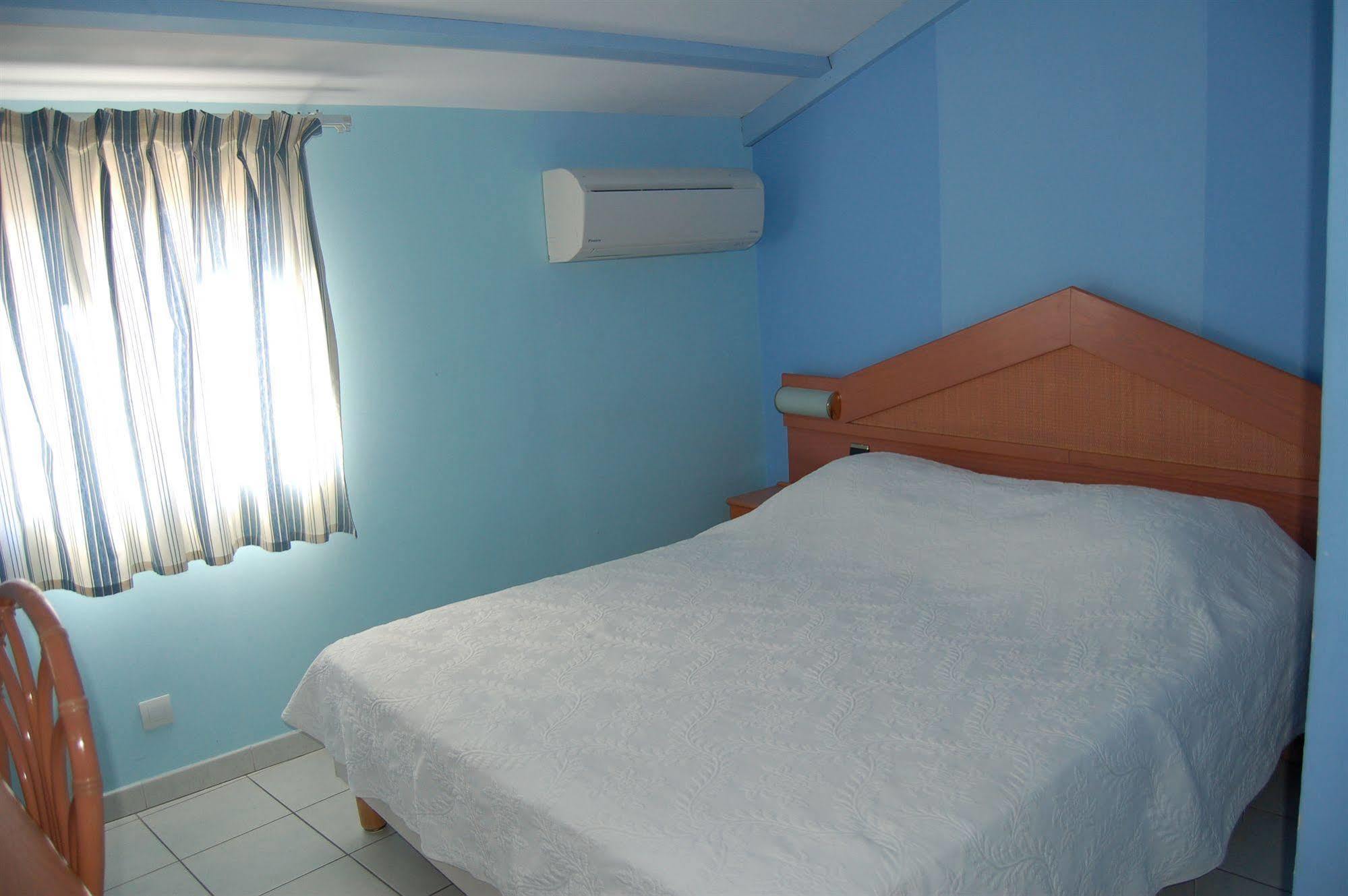 Hotel Les Arcades Saintes-Maries-de-la-Mer Exteriör bild